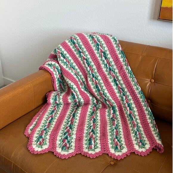 Handmade Crochet Granny Baby Blanket Afghan Knit Scalloped Edge Throw - Picture 2 of 10